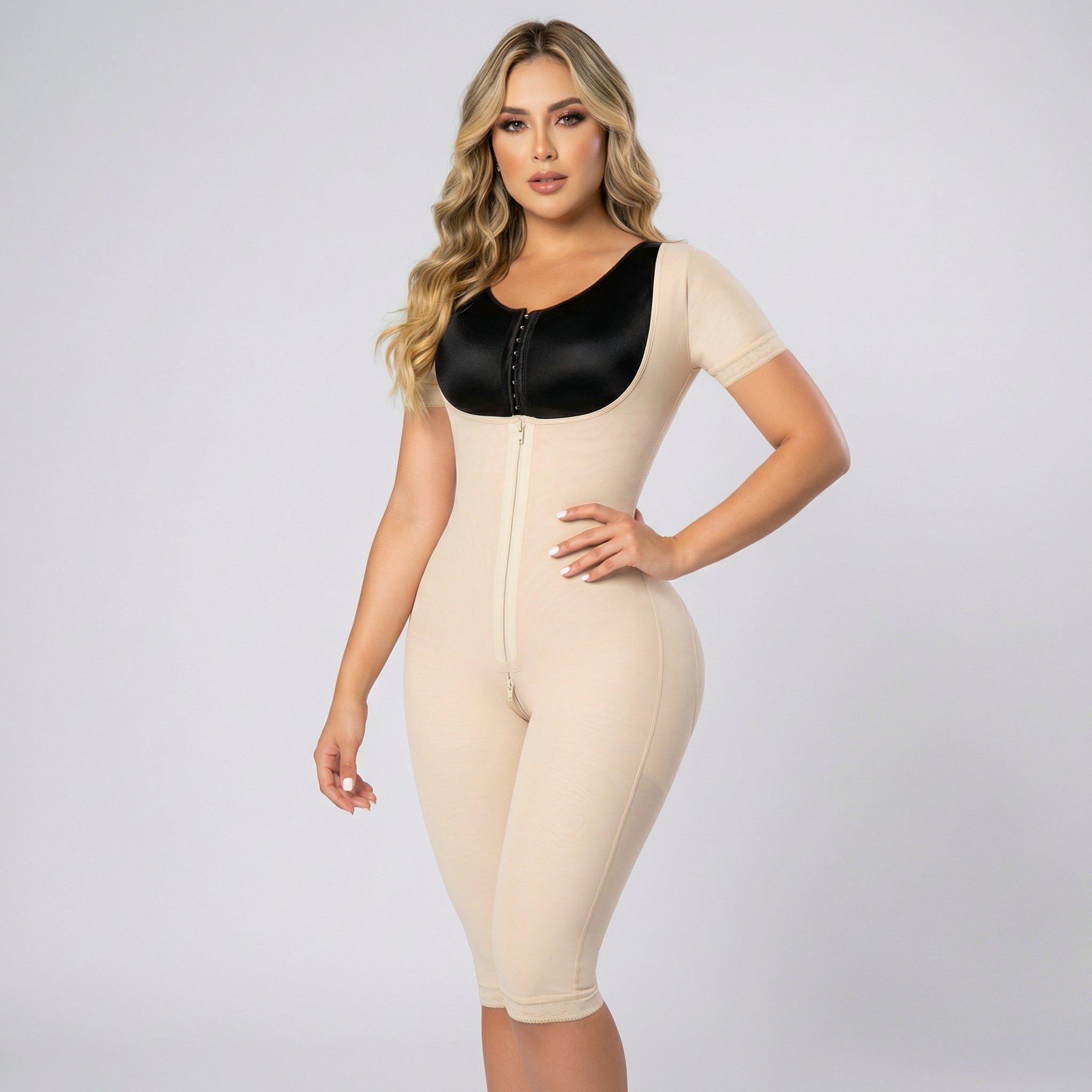Faja Levantacola Manga Corta Pierna 3/4 Nude