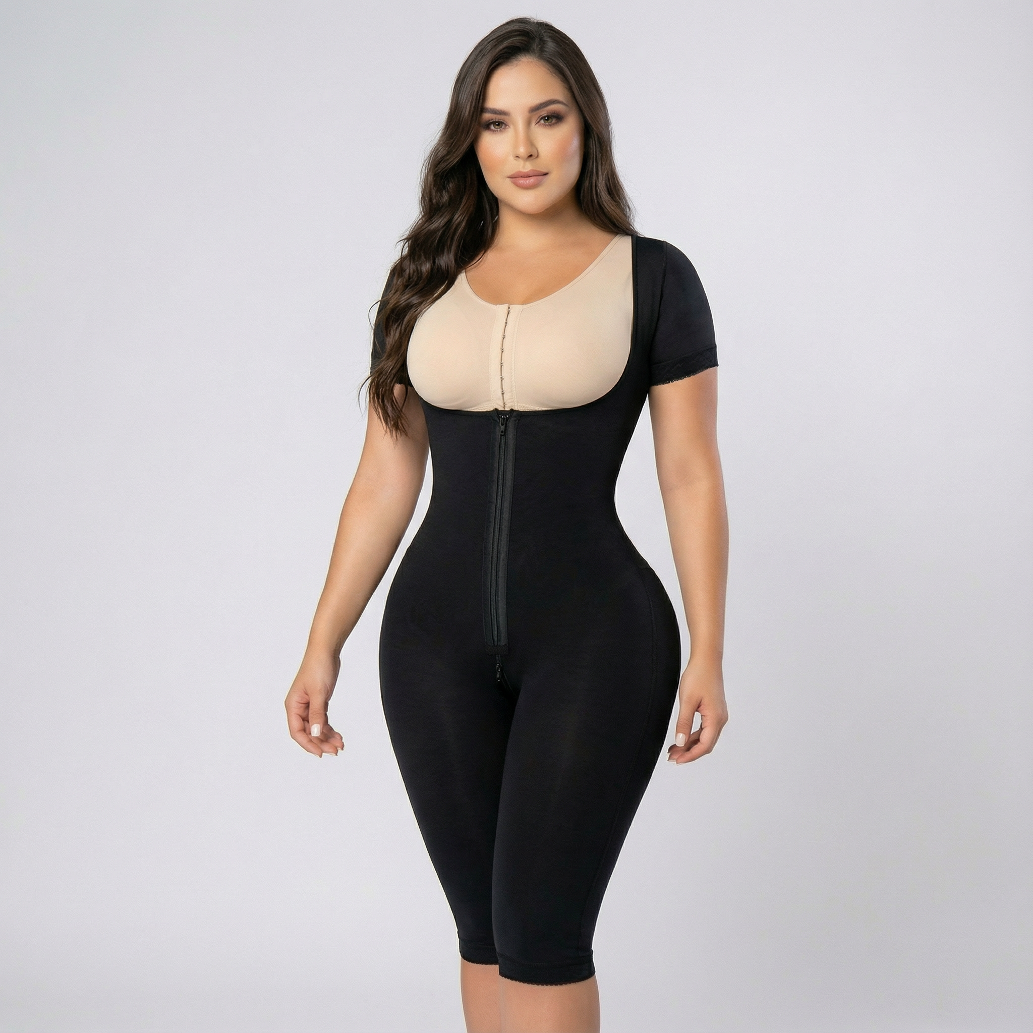 Faja Levantacola Manga Corta Pierna 3/4 Negra