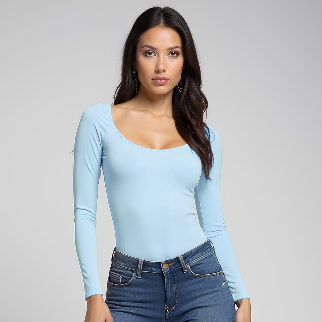 Body Redondo Manga Larga Celeste Claro