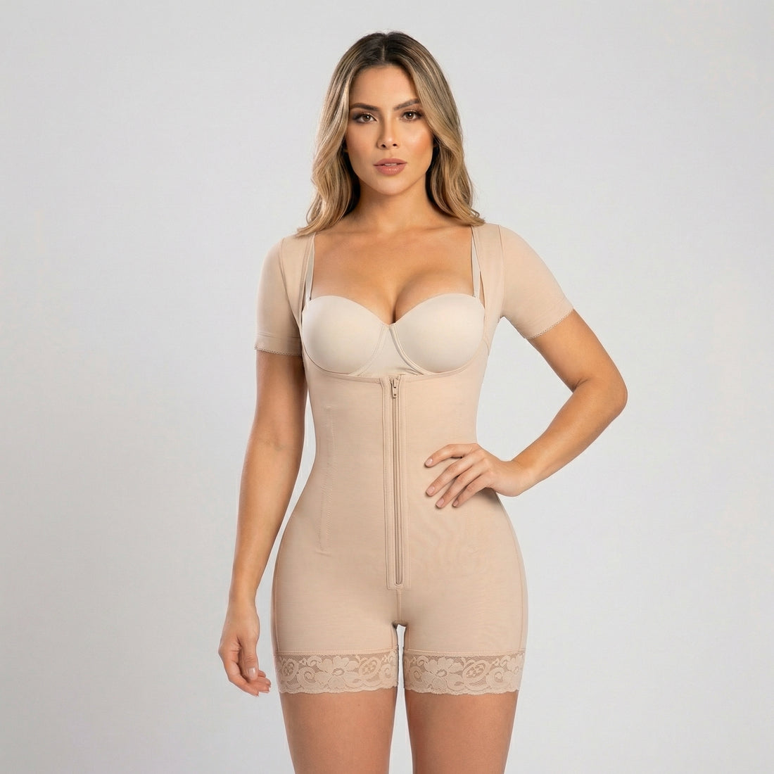 Faja Levantacola Manga Corta Media Pierna Nude