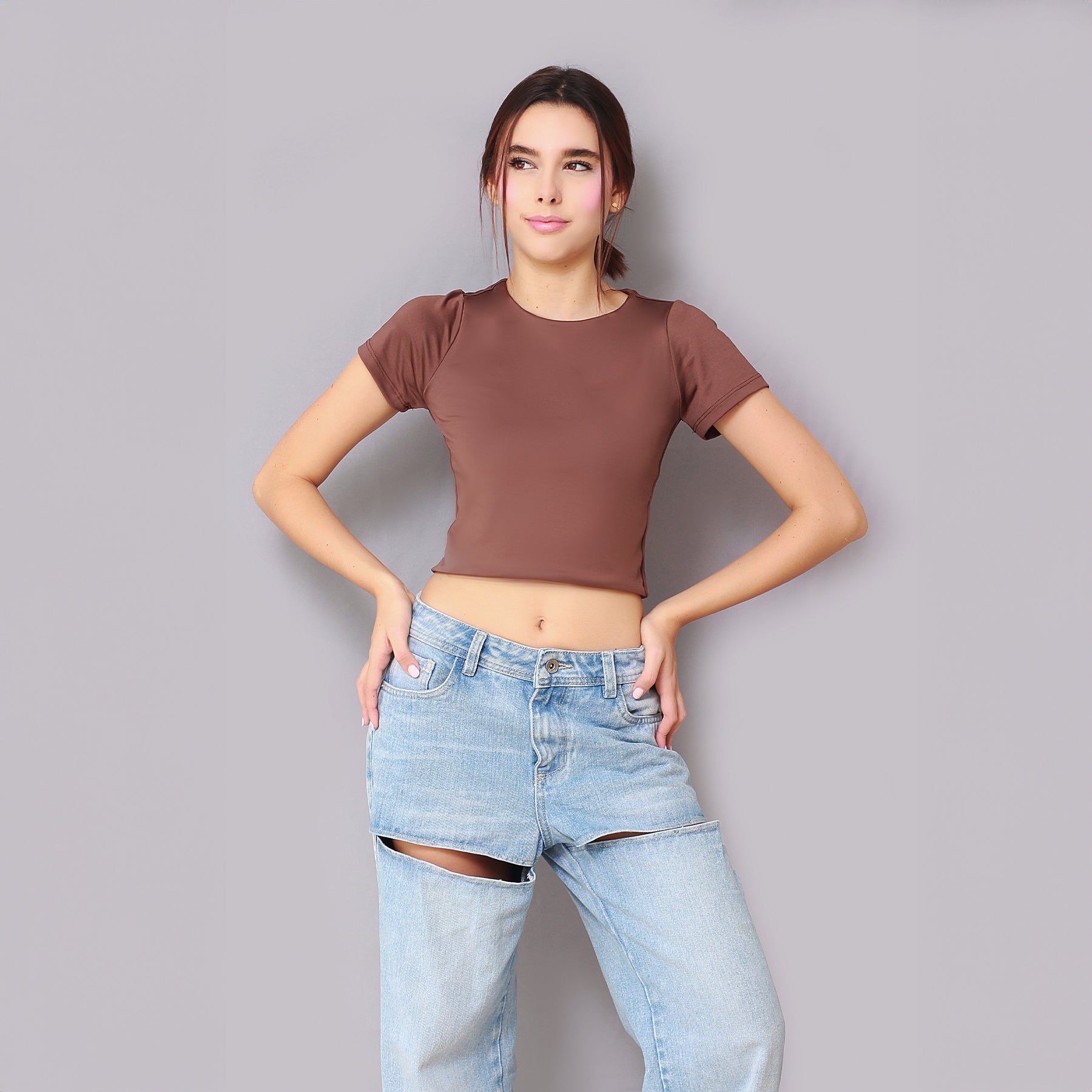 Crop Top Cuello Redondo Manga Corta Café