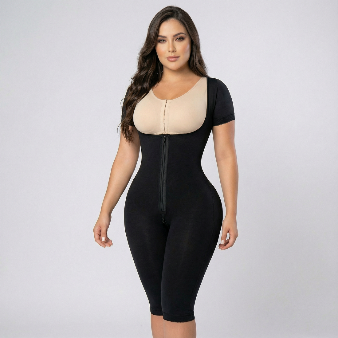 Faja Levantacola Manga Corta Pierna 3/4 Negra