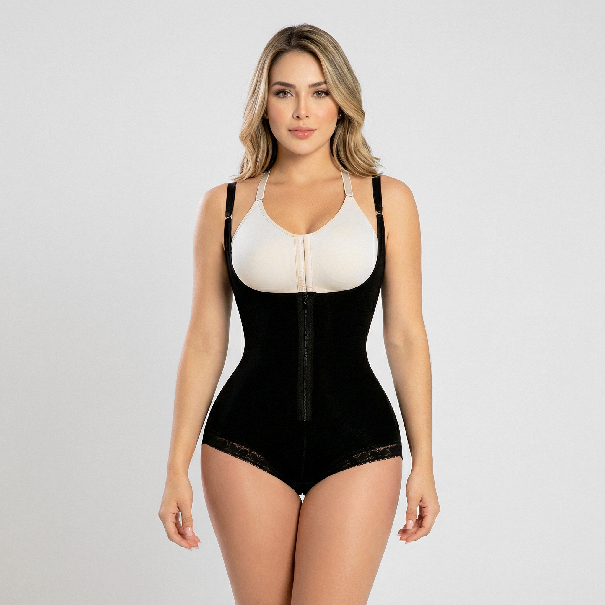 Faja Levantacola Manga Corta Bodysuit Negra