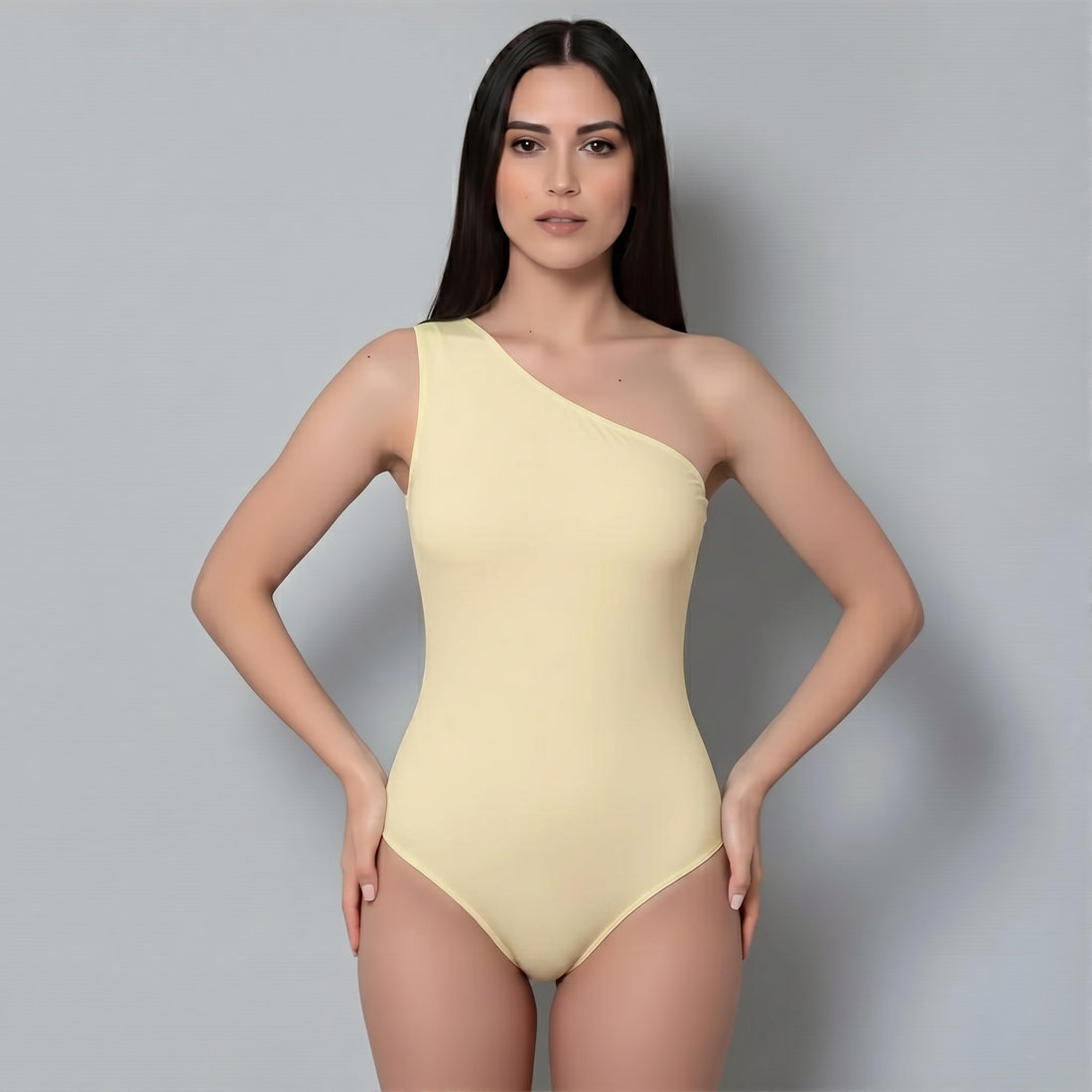Body Asimétrico Sin Mangas Amarillo Mantequilla