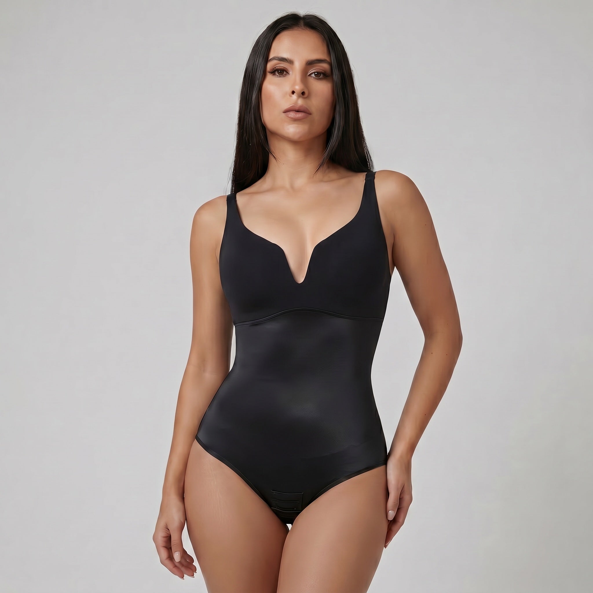 Body Moldeador Con Copas Y Escote Negro
